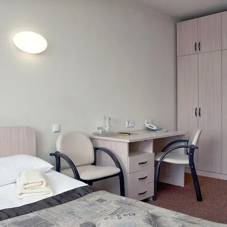 Hotel Halt Time 2*